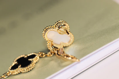 [ORA]CLOVER EARRINGS GOLD ONYX MOP 3 MOTIF
