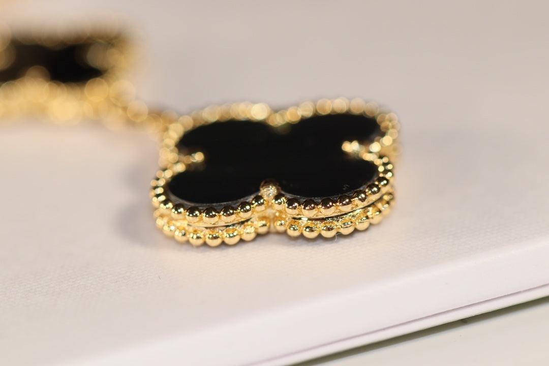 [ORA]CLOVER EARRINGS GOLD ONYX MOP 3 MOTIF