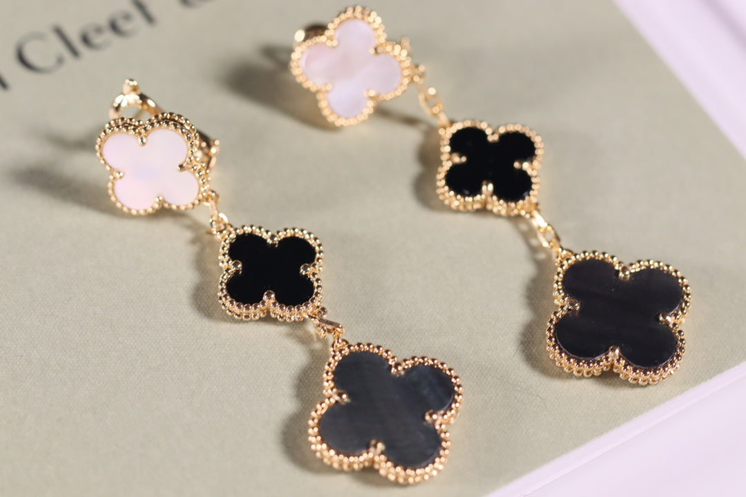 [ORA]CLOVER EARRINGS GOLD ONYX MOP 3 MOTIF
