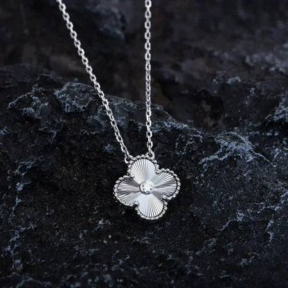 [ORA]CLOVER  15MM DIAMOND LASER NECKLACE SILVER