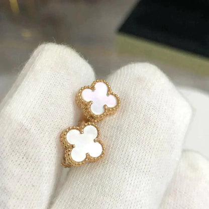 [ORA]CLOVER MINI 9.5MM WHITE MOP EARRINGS