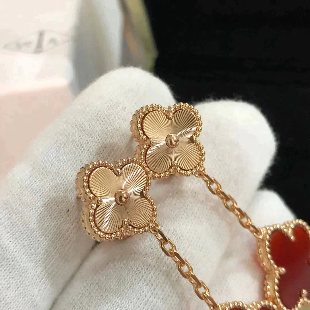 [ORA]CLOVER 2 MOTIF  LASER CARNELIAN EARRINGS