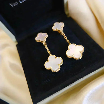 [ORA]CLOVER 2 MOTIF WHITE MOP EARRINGS
