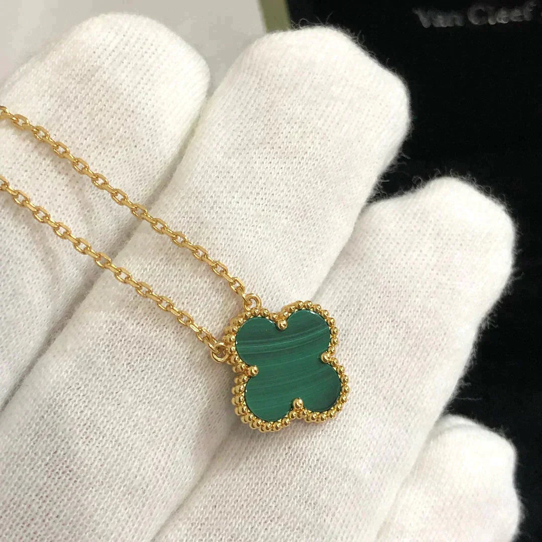 [ORA]CLOVER 15MM MALACHITE SINGLE FLOWER  NECKLACE
