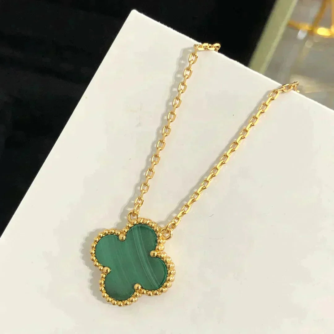 [ORA]CLOVER 15MM MALACHIT EINZELBLÜTEN-HALSKETTE
