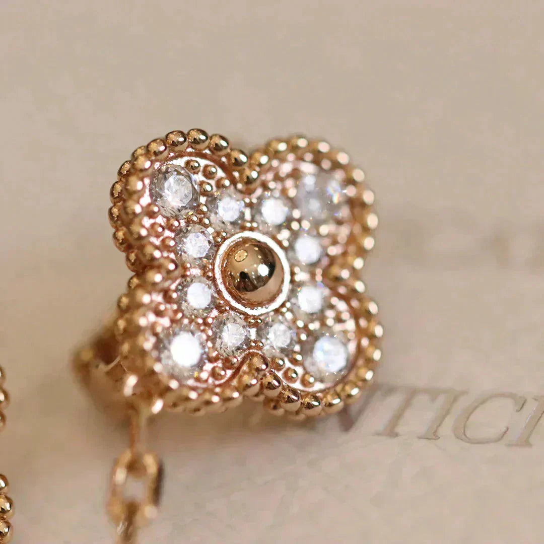 [ORA]CLOVER MEDIUM 1 MOTIFS FUll DIAMOND EARRINGS