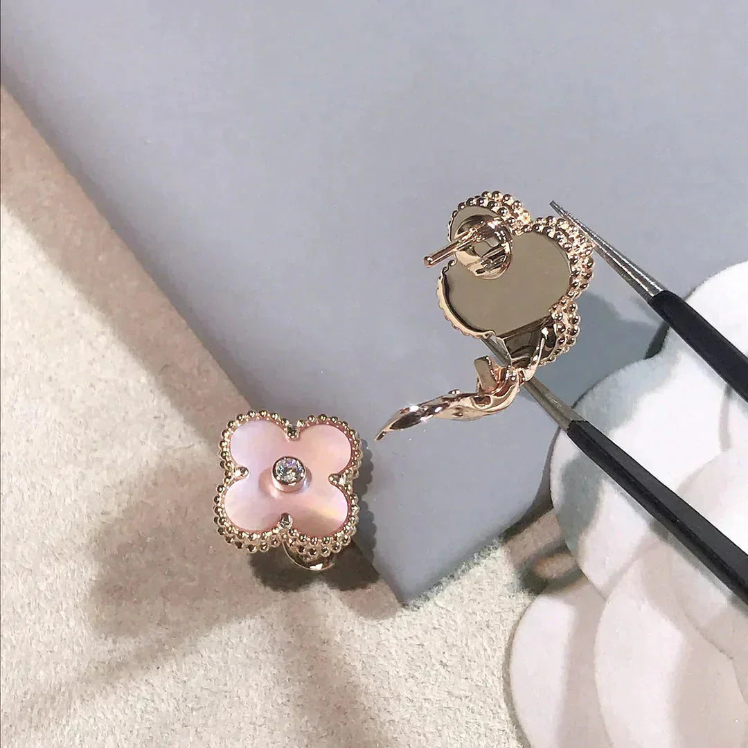 [ORA]CLOVER MEDIUM 1 MOTIFS  PINK MOP DIAMOND EARRINGS