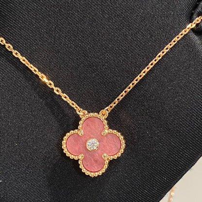 [ORA]CLOVER 15MM DIAMOND RHODONITE NECKLACE