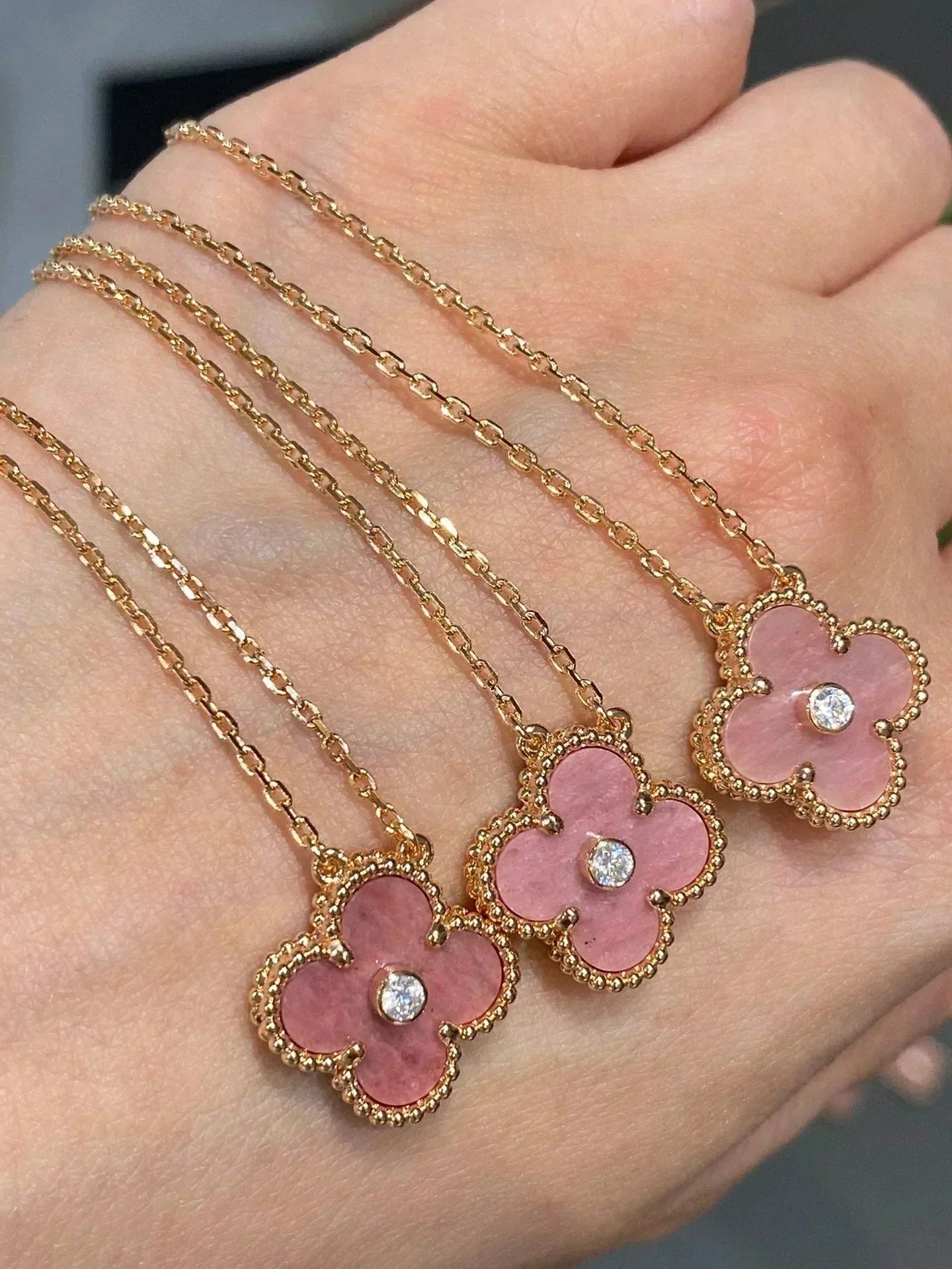 [ORA]CLOVER 15MM DIAMOND RHODONITE NECKLACE