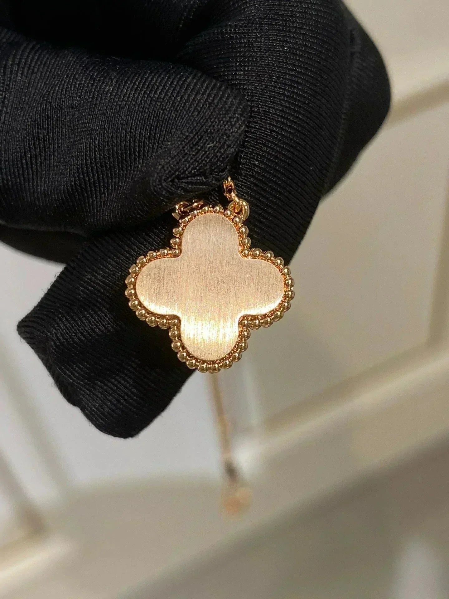 [ORA]CLOVER 15MM DIAMOND RHODONITE NECKLACE