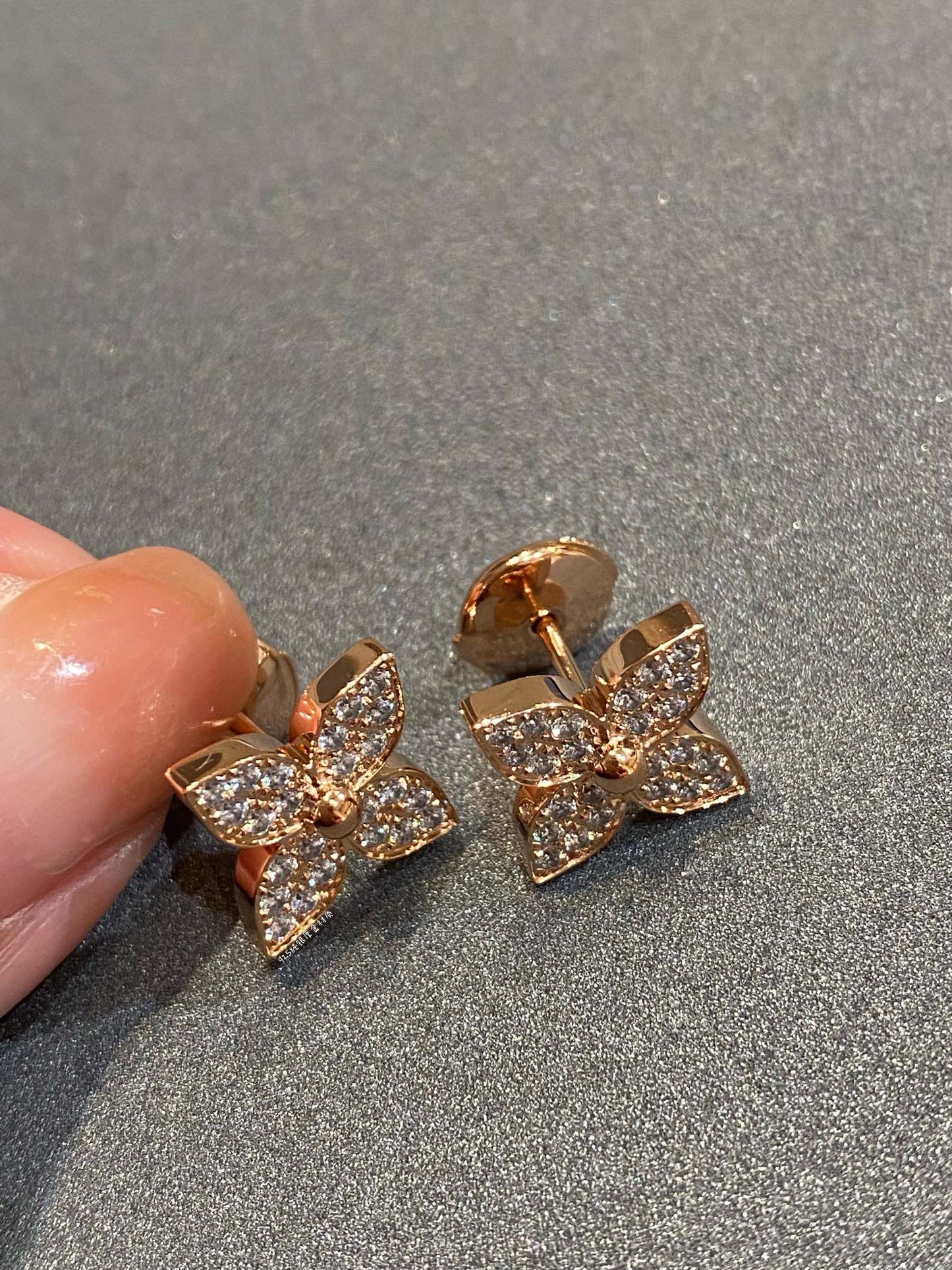 [ORA]STAR DIAMOND EARRINGS