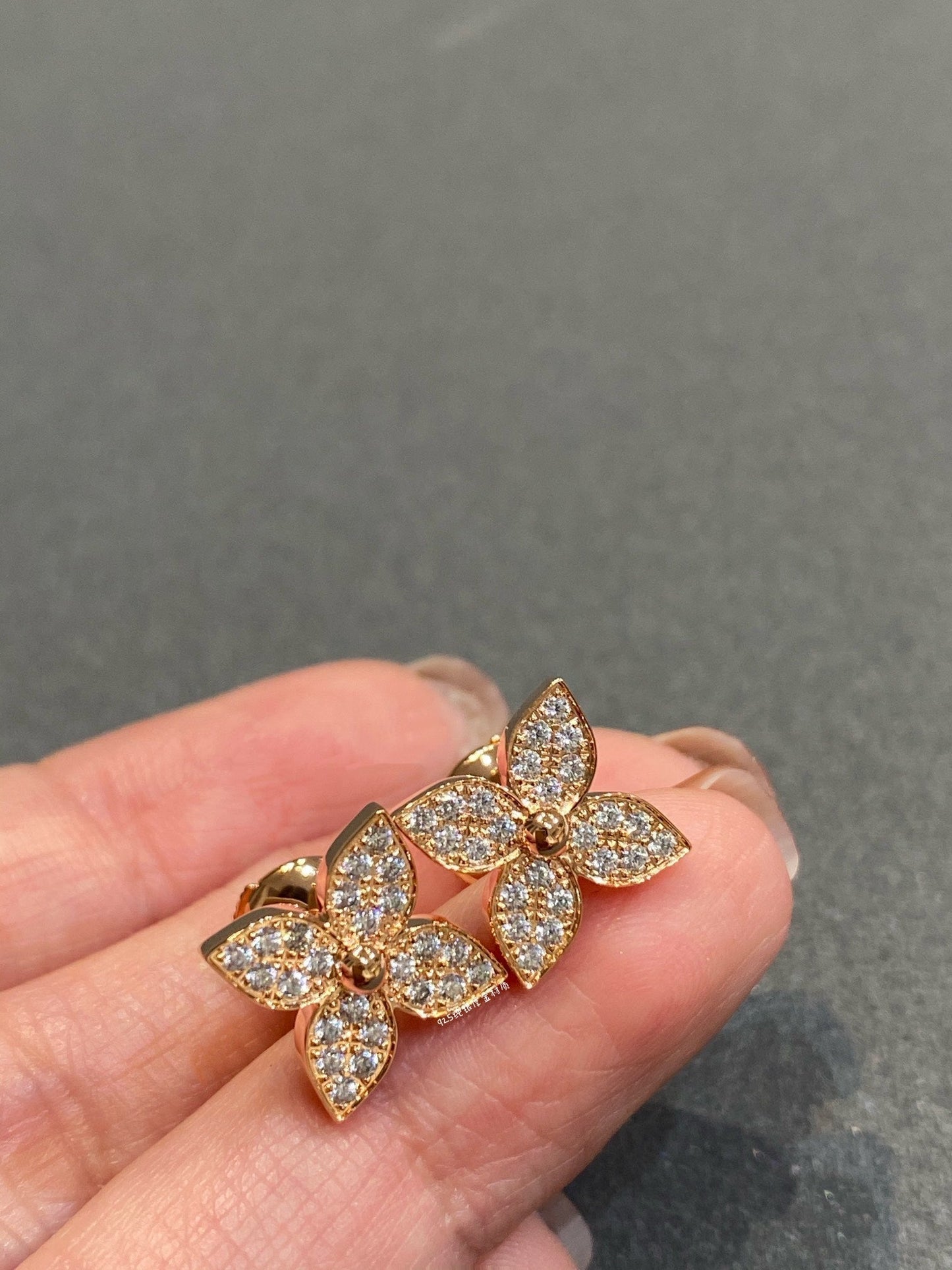 [ORA]STAR DIAMOND EARRINGS