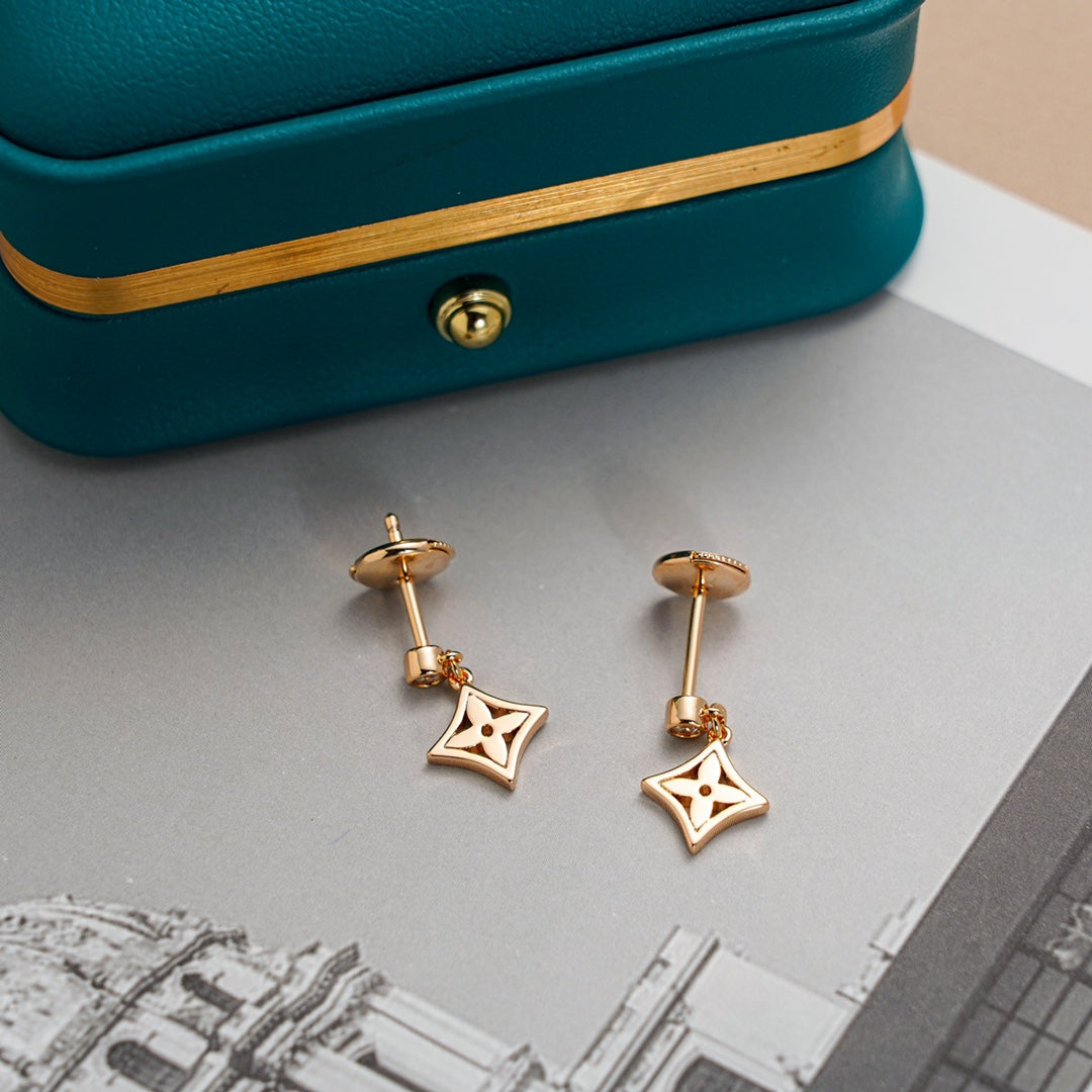 [ORA]STAR EARRINGS GOLD