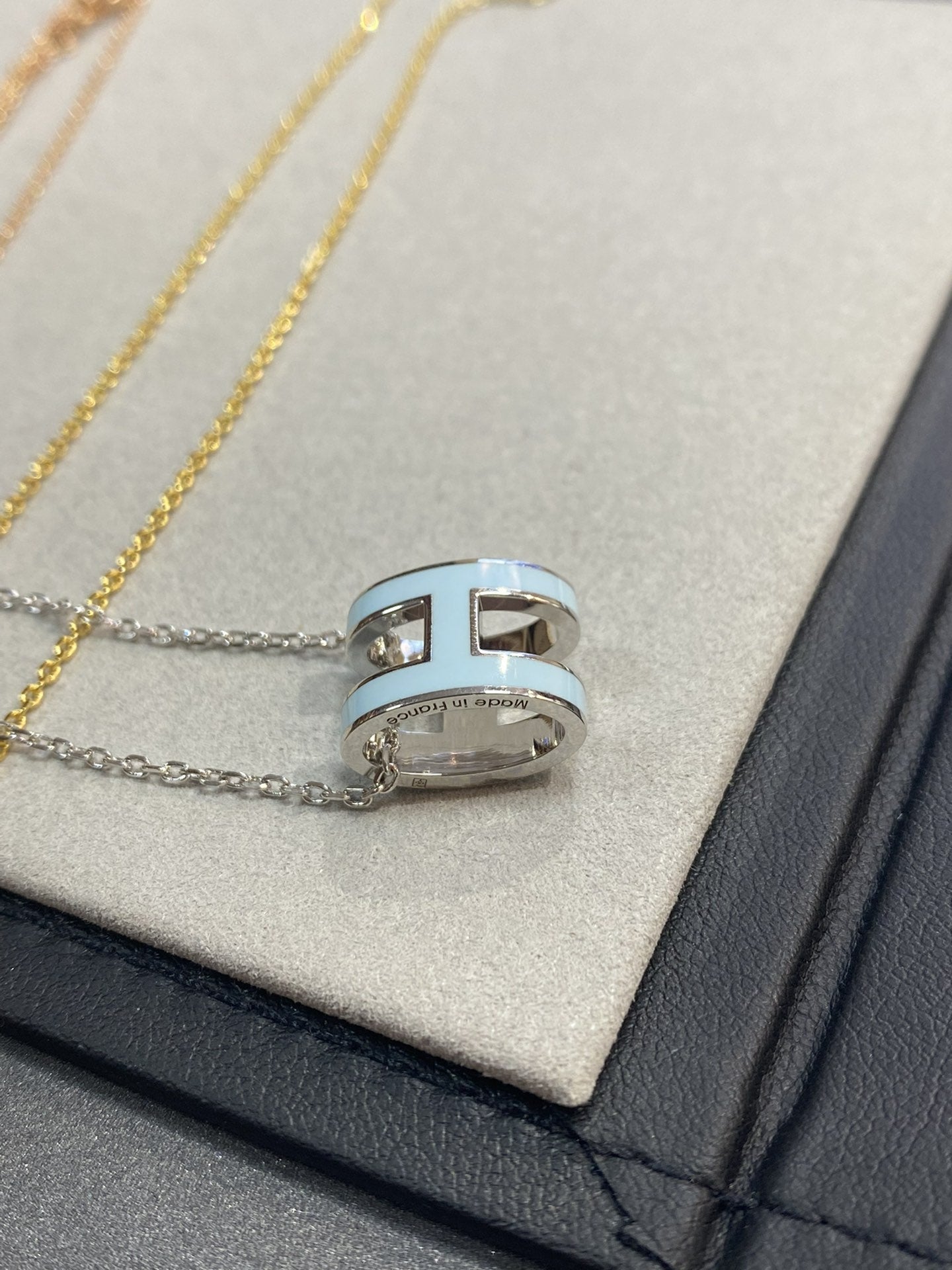 [ORA]POP H LIGHT BLUE NECKLACE