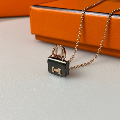 [ORA]CONSTANCE BLACK PEDANT PINK GOLD NECKLACE