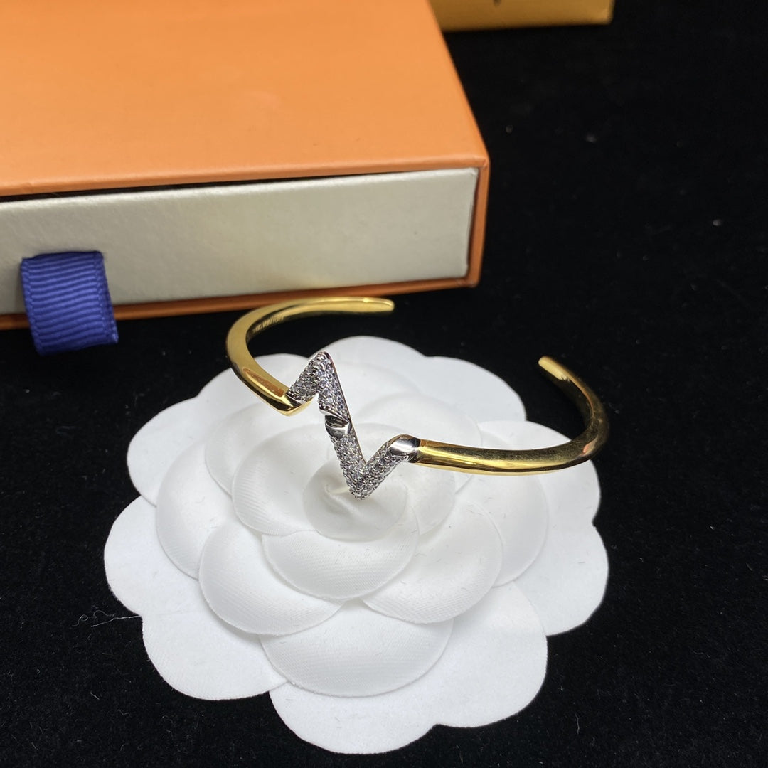[ORA]VOLTE UPSITE DOWN DIAMOND GOLD OPEN BRACELET