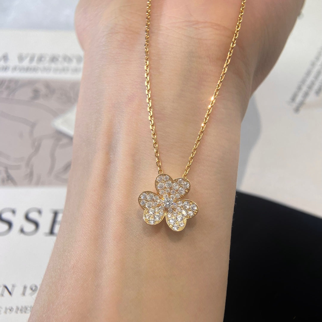 [ORA]FLOWER DIAMOND NECKLACE