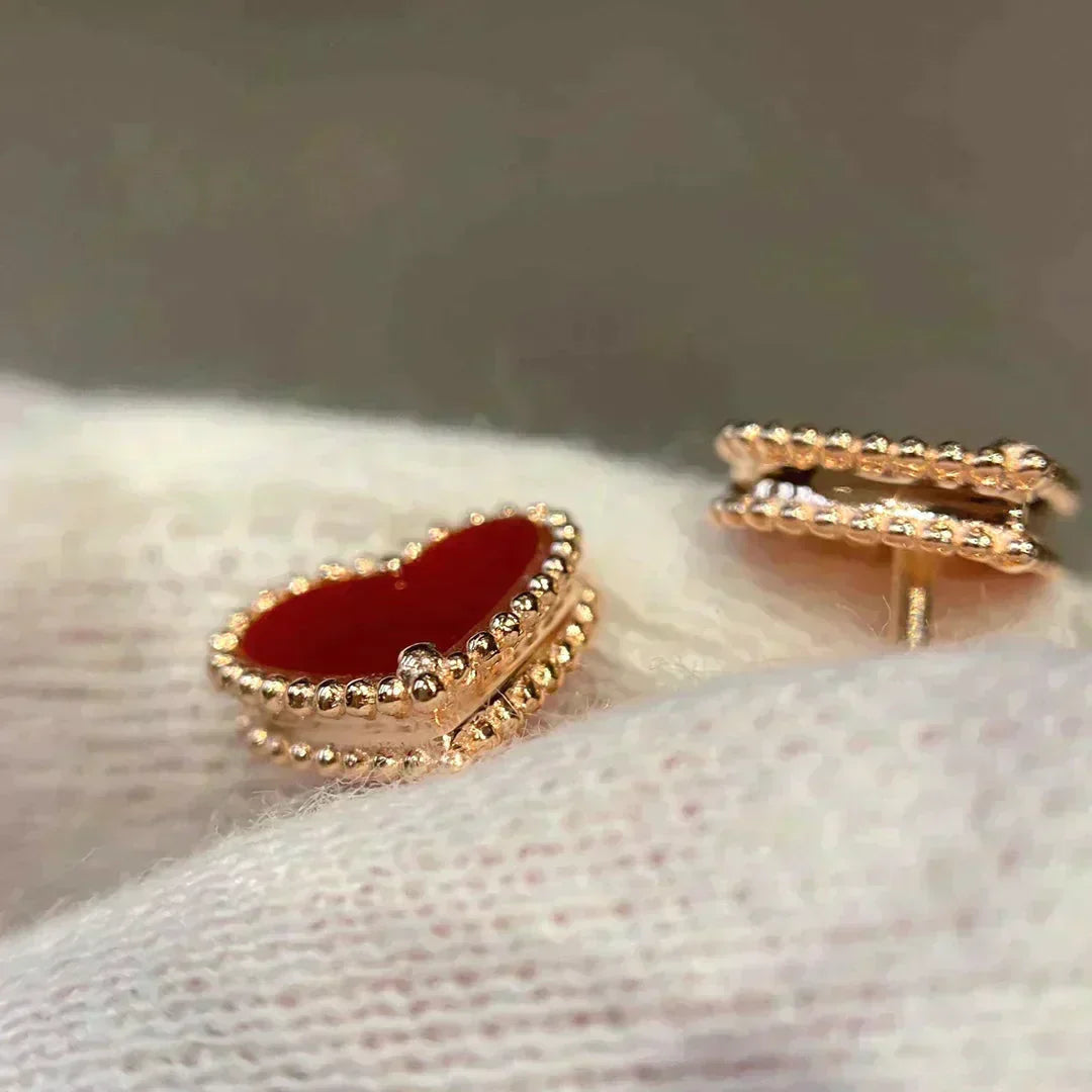 [ORA]HEART CARNELIAN STUD EARRINGS