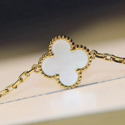 [ORA]CLOVER 20 MOTIFS WHITE MOP NECKLACE