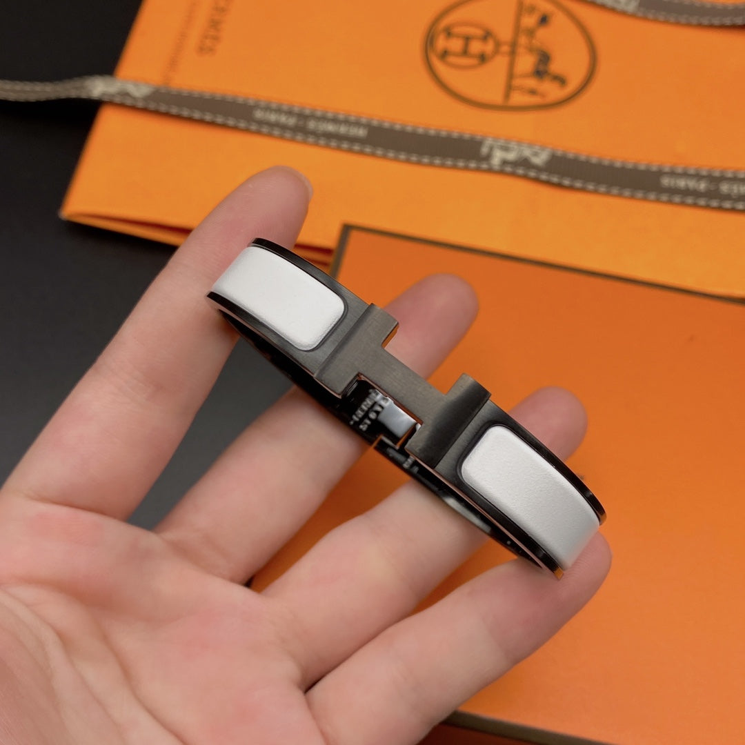 [ORA]H BRACELET 12MM BLACK WHITE CERAMIC