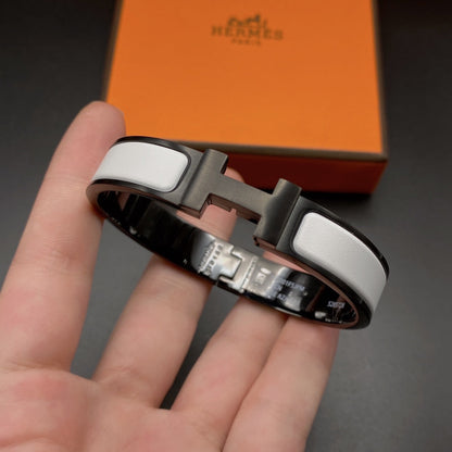 [ORA]H BRACELET 12MM BLACK WHITE CERAMIC