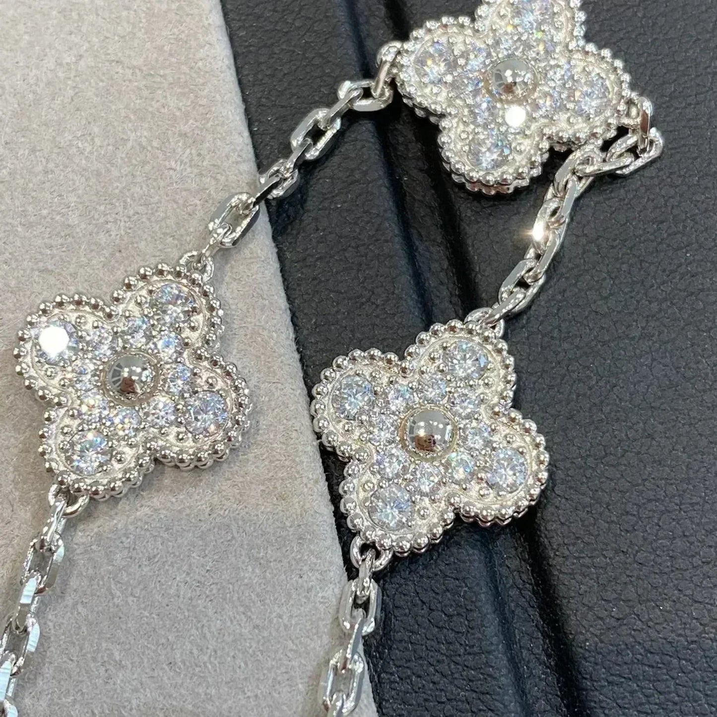 [ORA] CLOVER 5 MOTIF FULL DIAMOND BRACELET COLLECTION