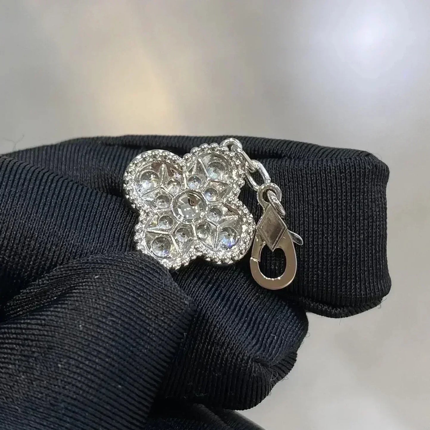 [ORA] CLOVER 5 MOTIF FULL DIAMOND BRACELET COLLECTION