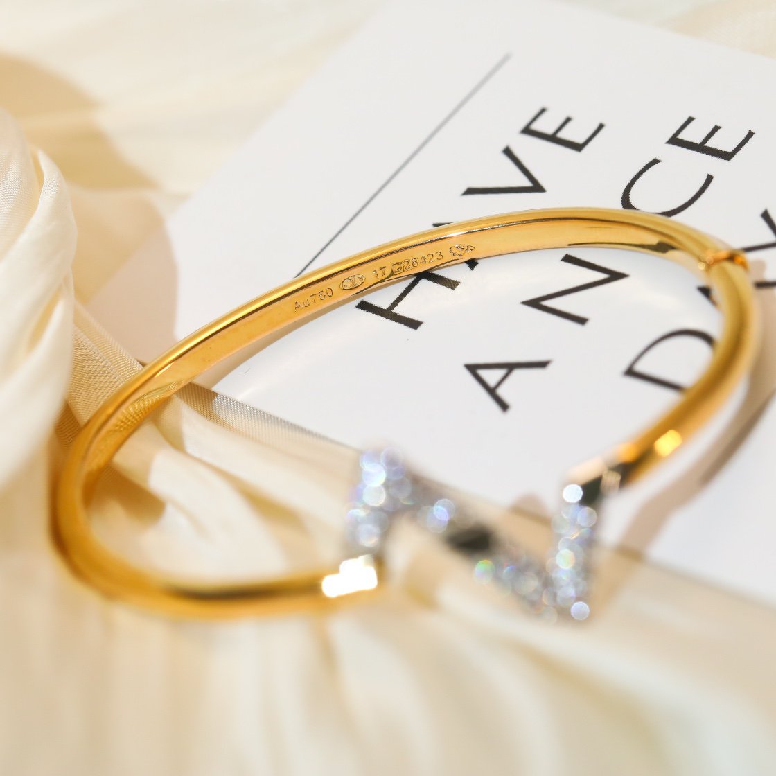 [ORA]VOLTE UPSITE DOWN GOLD DIAMOND BRACELET