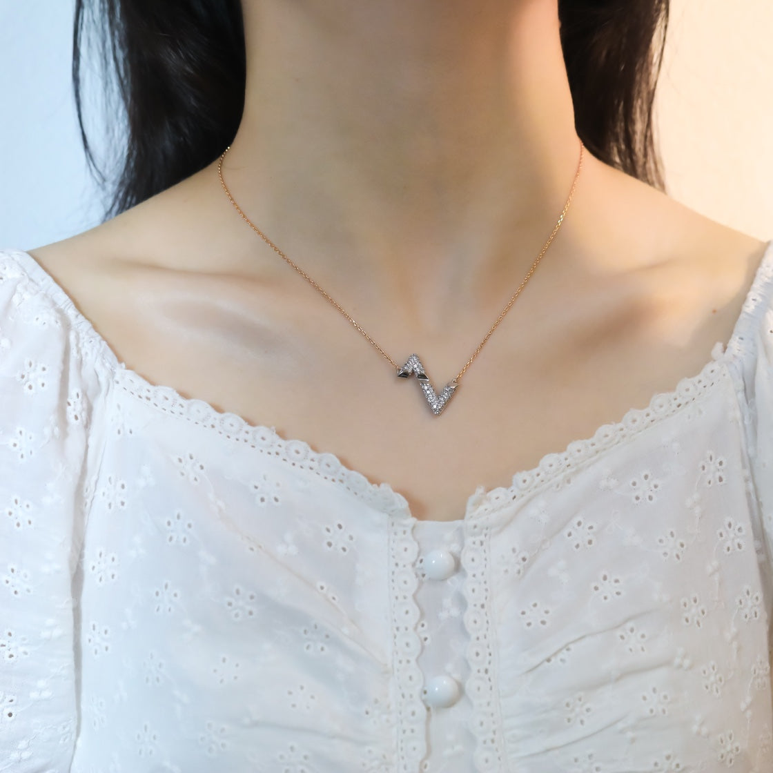 [ORA]VOLT SILVER DIAMOND PEDANT NECKLACE