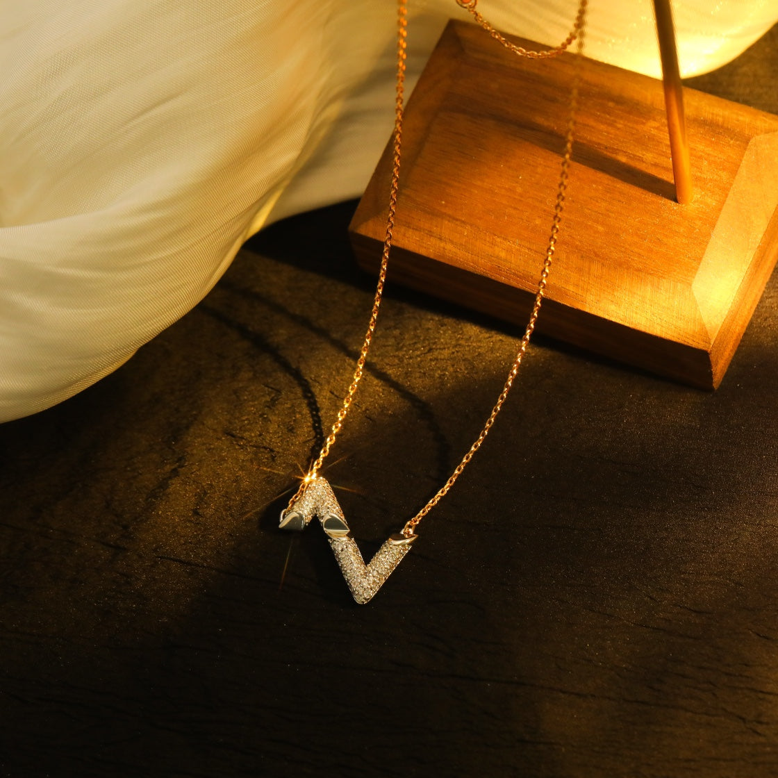 [ORA]VOLT SILVER DIAMOND PEDANT NECKLACE