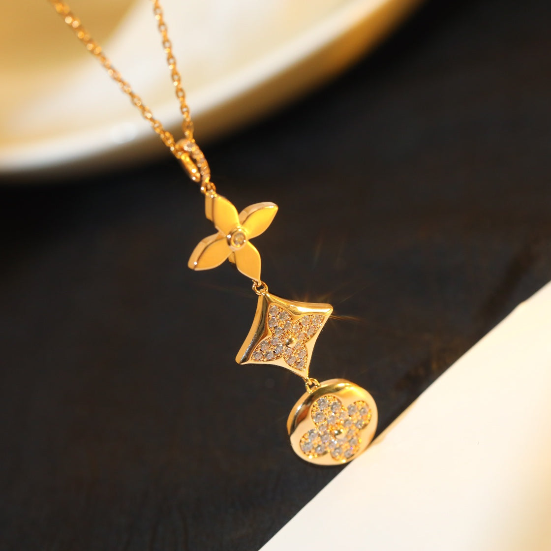 [ORA]STAR AND SUN DIAMOND PINK GOLD NECKLACE
