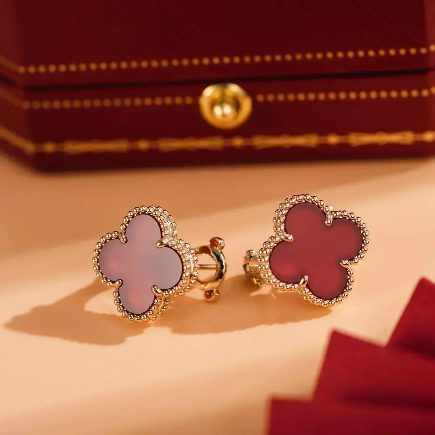 [ORA]CLOVER MEDIUM 1 MOTIFS CARNELIAN  EARRINGS