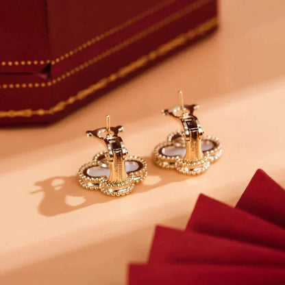 [ORA]CLOVER MEDIUM 1 MOTIFS  WHITE MOP STUD EARRINGS