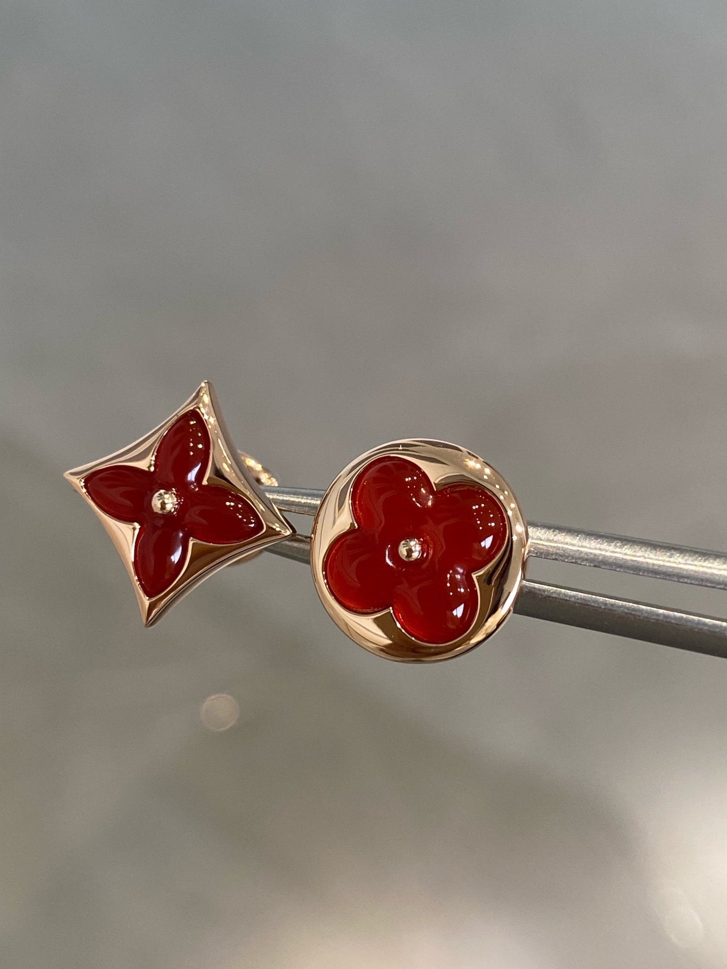 [ORA]STAR AND SUN PINK GOLD CARNELIAN STUD EARRINGS