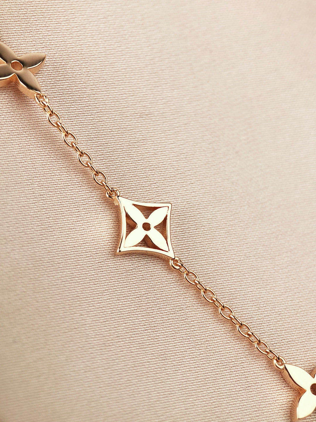 [ORA]STAR AND SUN 7 MOTIFS GOLD BRACELET