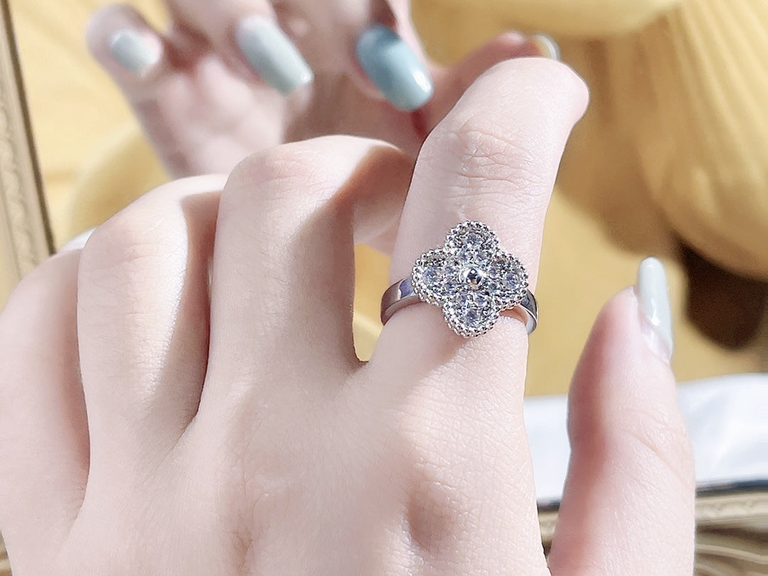 [ORA]CLOVER DIAMOND RING