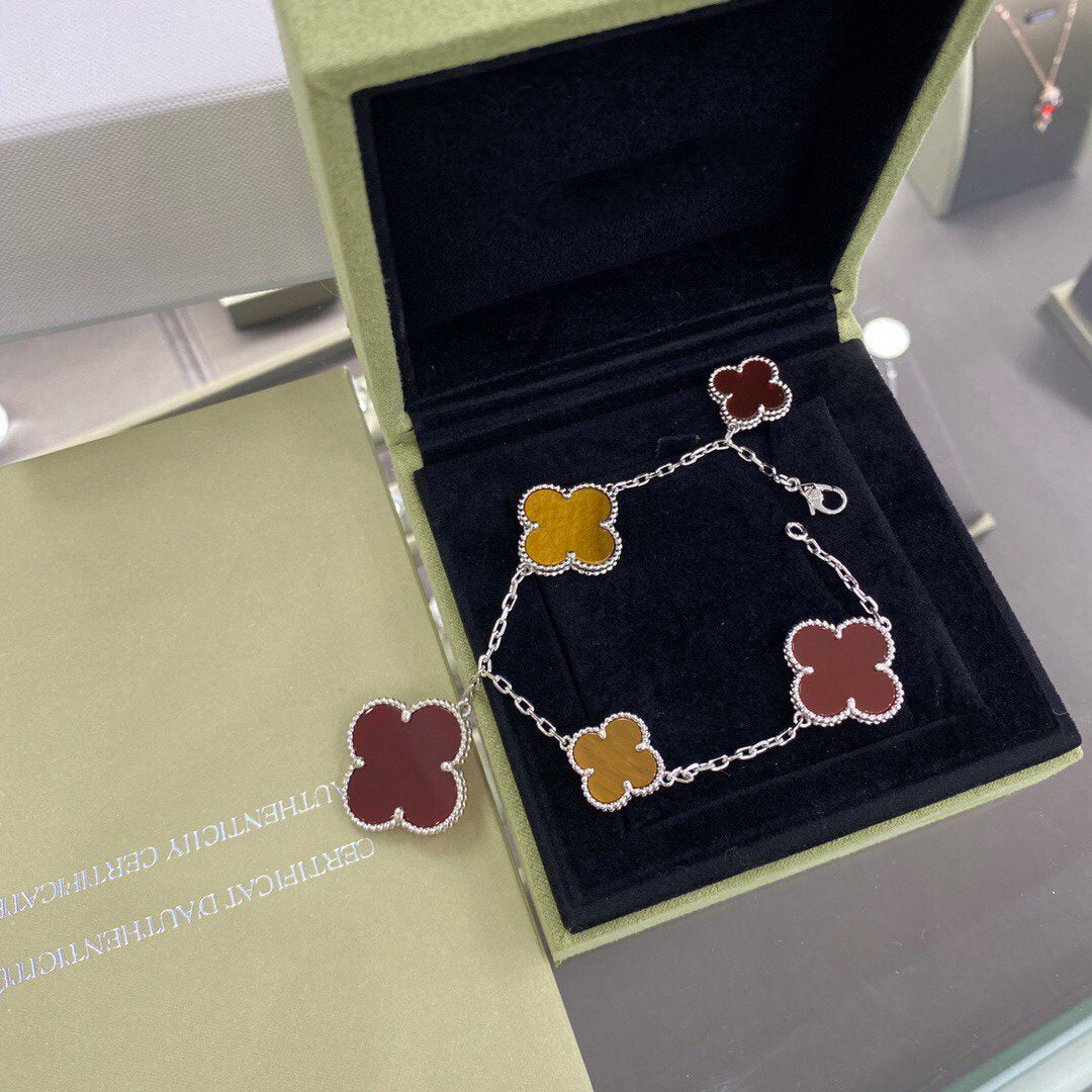 [ORA]CLOVER 5 MOTIFS SIVLER CARNELIAN TIGER EYE BRACELET