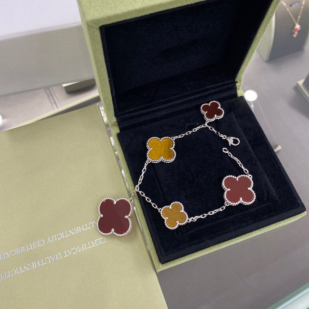 [ORA]CLOVER 5 MOTIFS SIVLER CARNELIAN TIGER EYE BRACELET