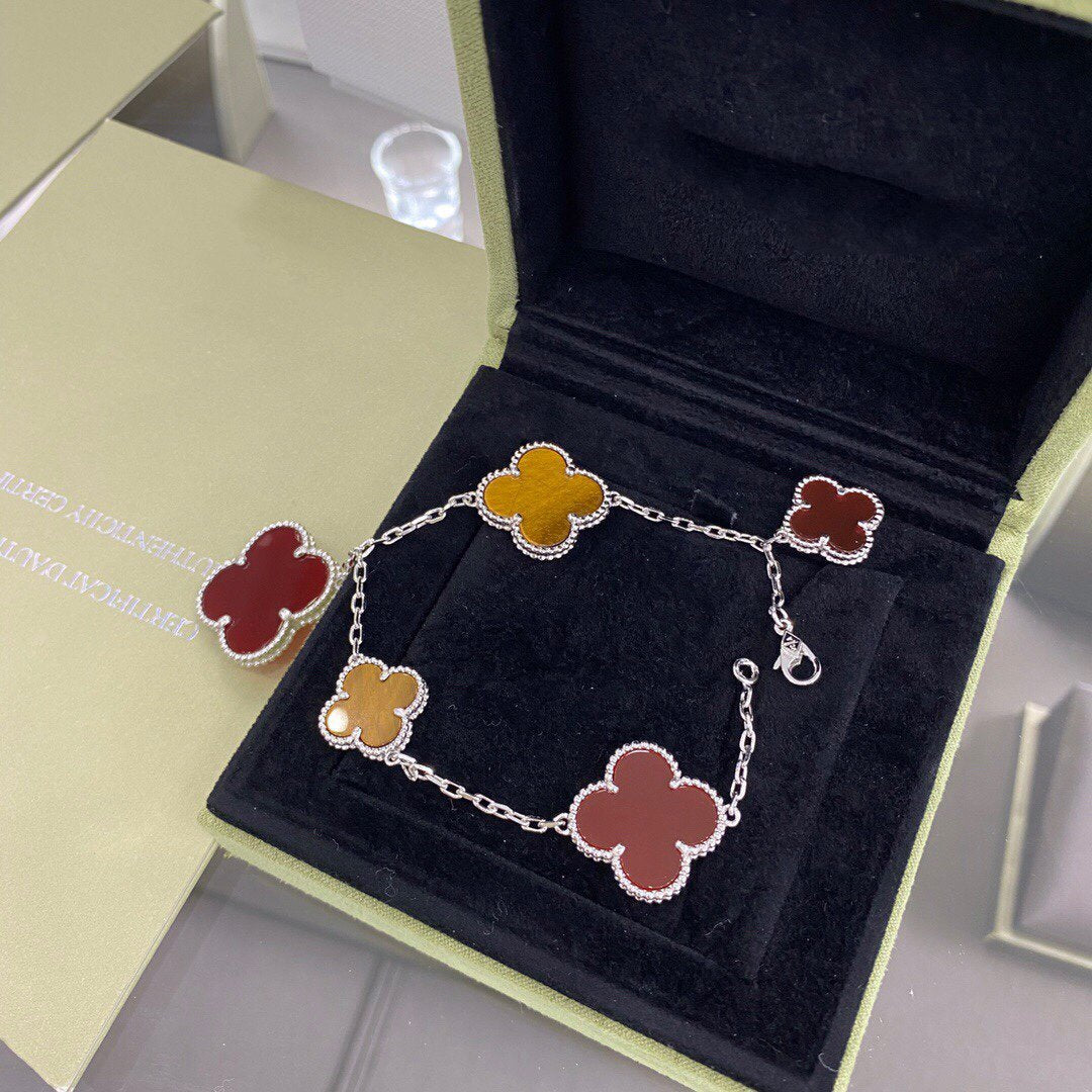 [ORA]CLOVER 5 MOTIFS SIVLER CARNELIAN TIGER EYE BRACELET