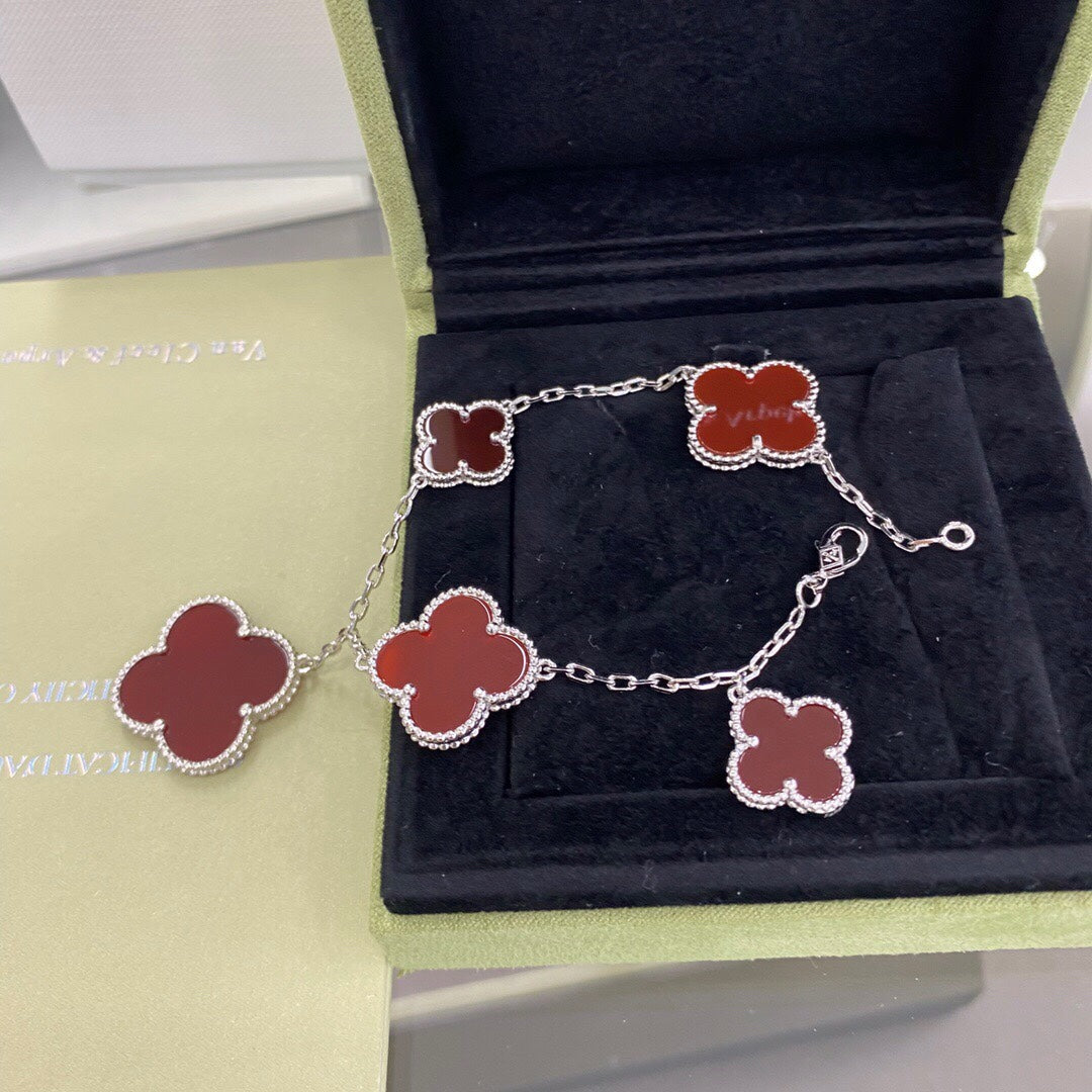 [ORA]CLOVER 5 MOTIFS SIVLER CARNELIAN BRACELET