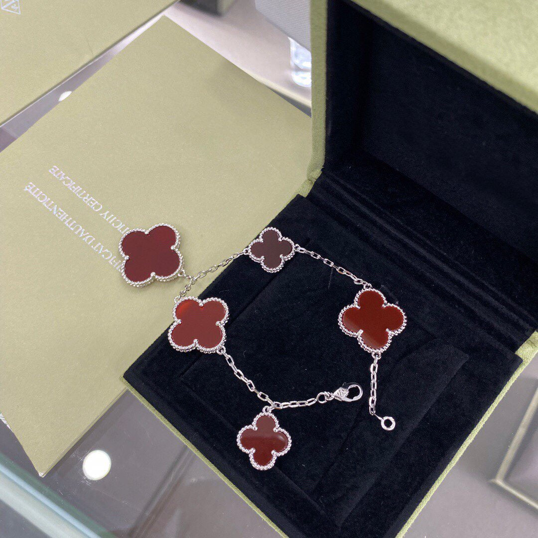 [ORA]CLOVER 5 MOTIFS SIVLER CARNELIAN BRACELET