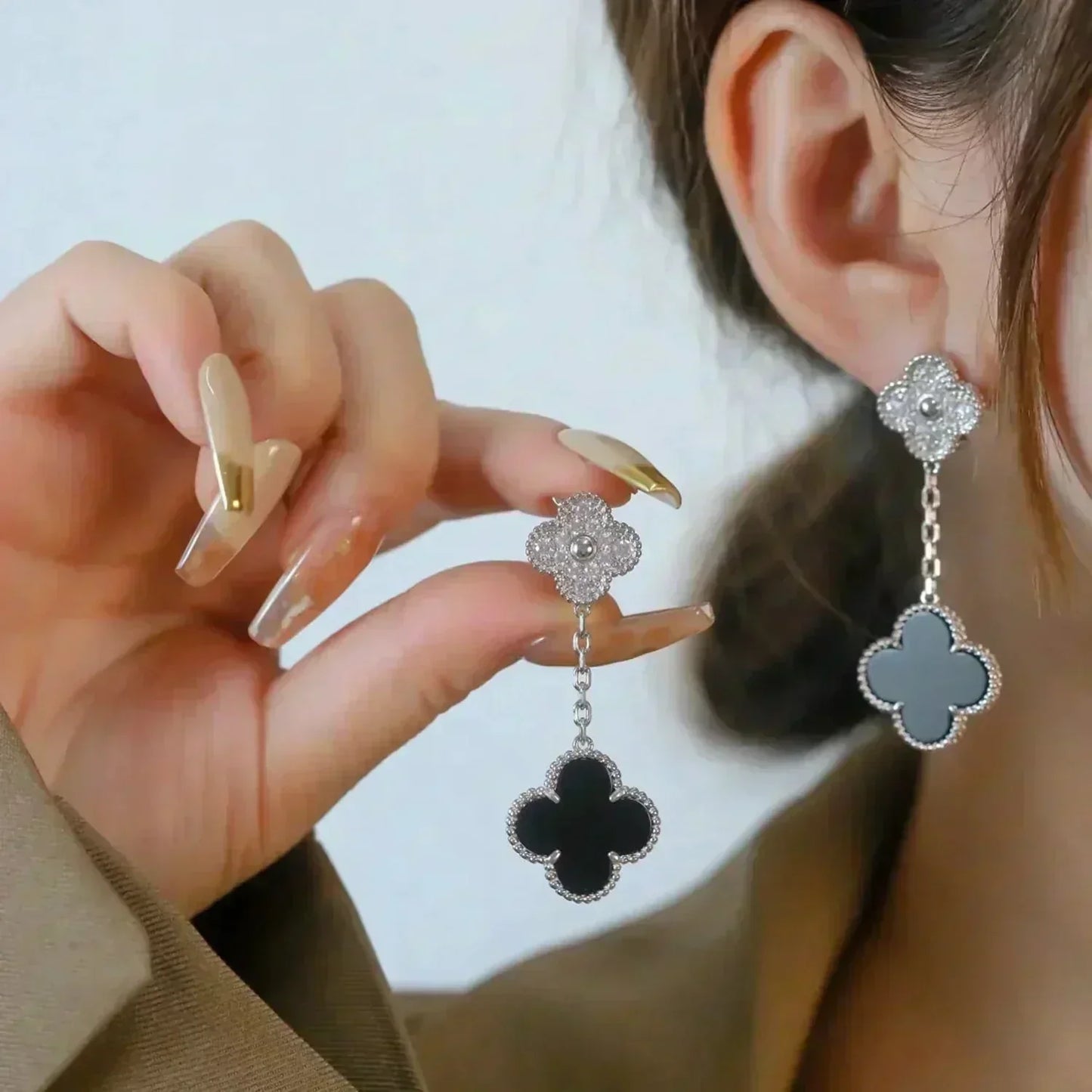 [ORA]CLOVER 2 MOTIFS  DIAMOND ONYX EARRINGS SILVER