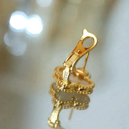 [ORA]CLOVER MEDIUM 1 MOTIFS  WHITE MOP STUD EARRINGS