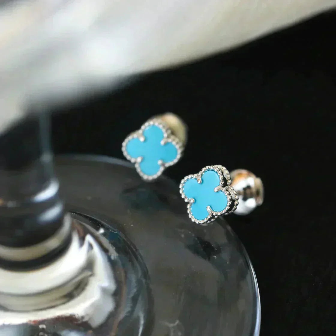 [ORA]CLOVER MINI 9.5MM ONYX STUD EARRINGS SILVER