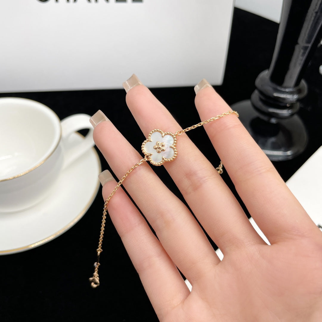 [ORA]LUCKY SPRING ROSE GOLD MOP BRACELET