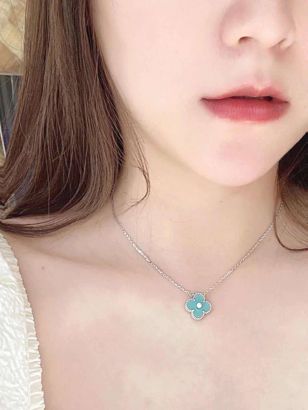 [ORA]CLOVER 1 DIAMOND LIGHT BLUE SILVER NECKLACE