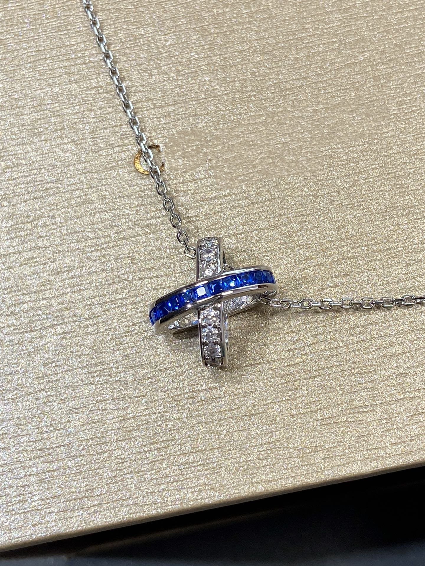 [ORA]LIENS DIAMOND SILVER NECKLACE