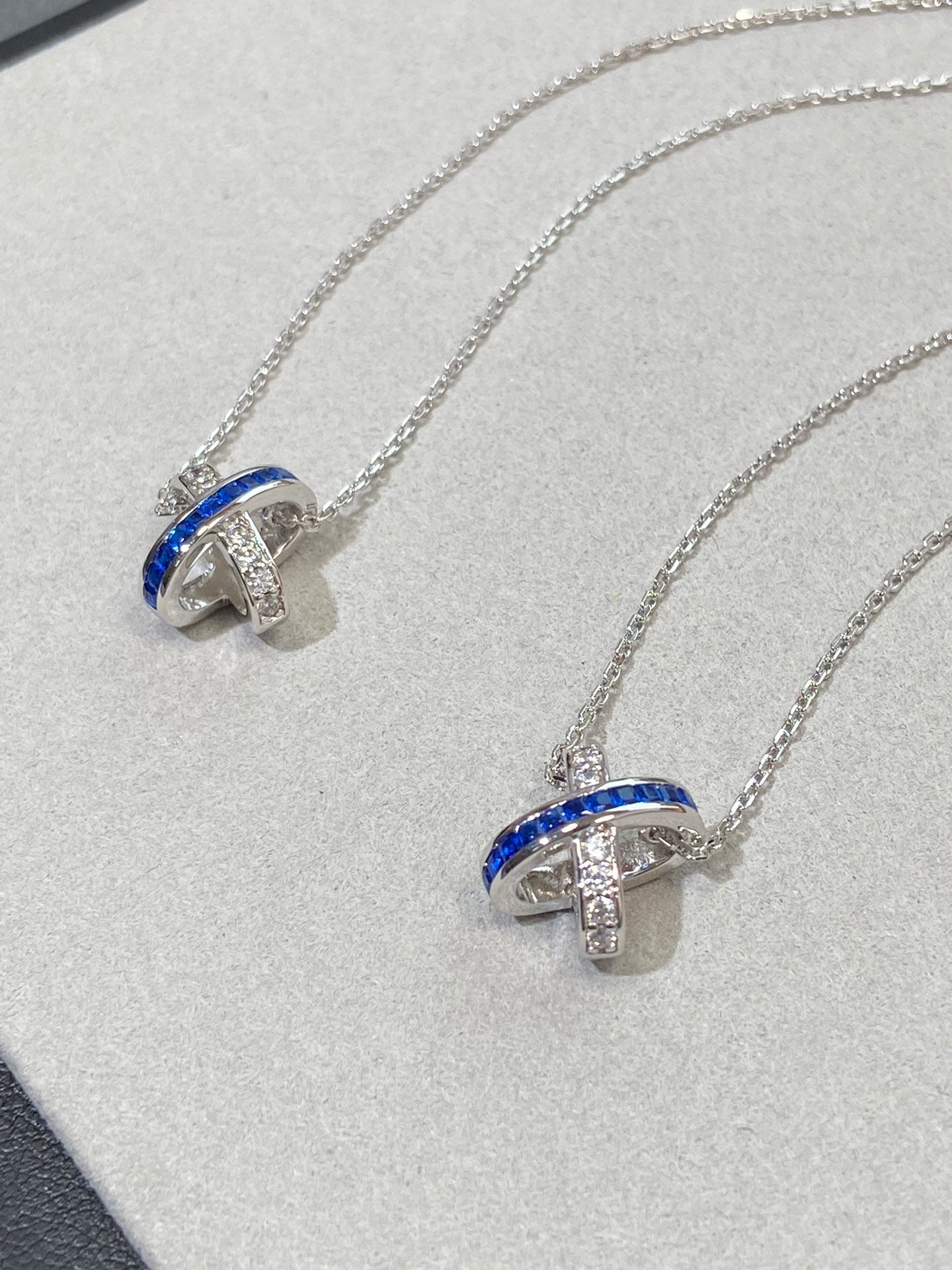 [ORA]LIENS DIAMOND SILVER NECKLACE