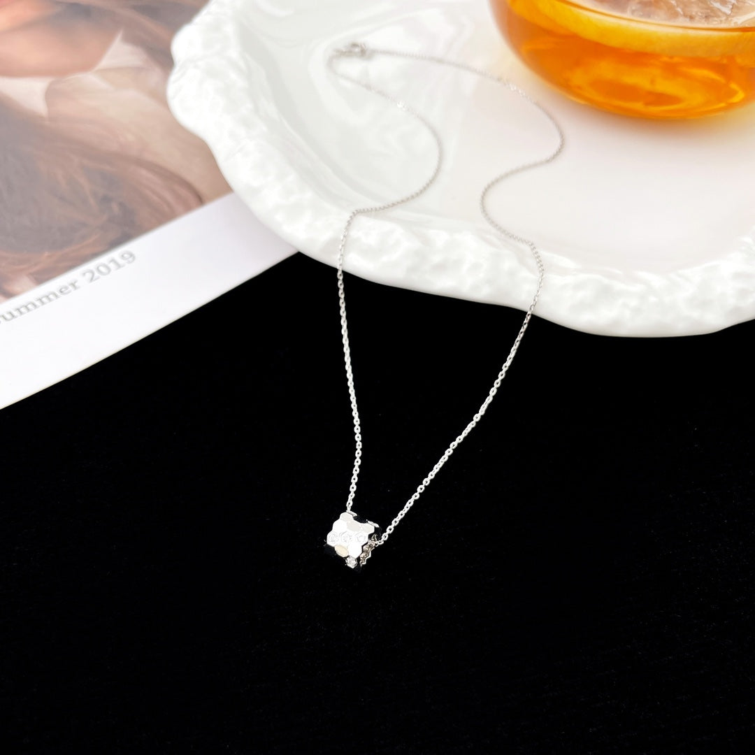 [ORA]BEE MINI PEDANT DIAMOND NECKLACE