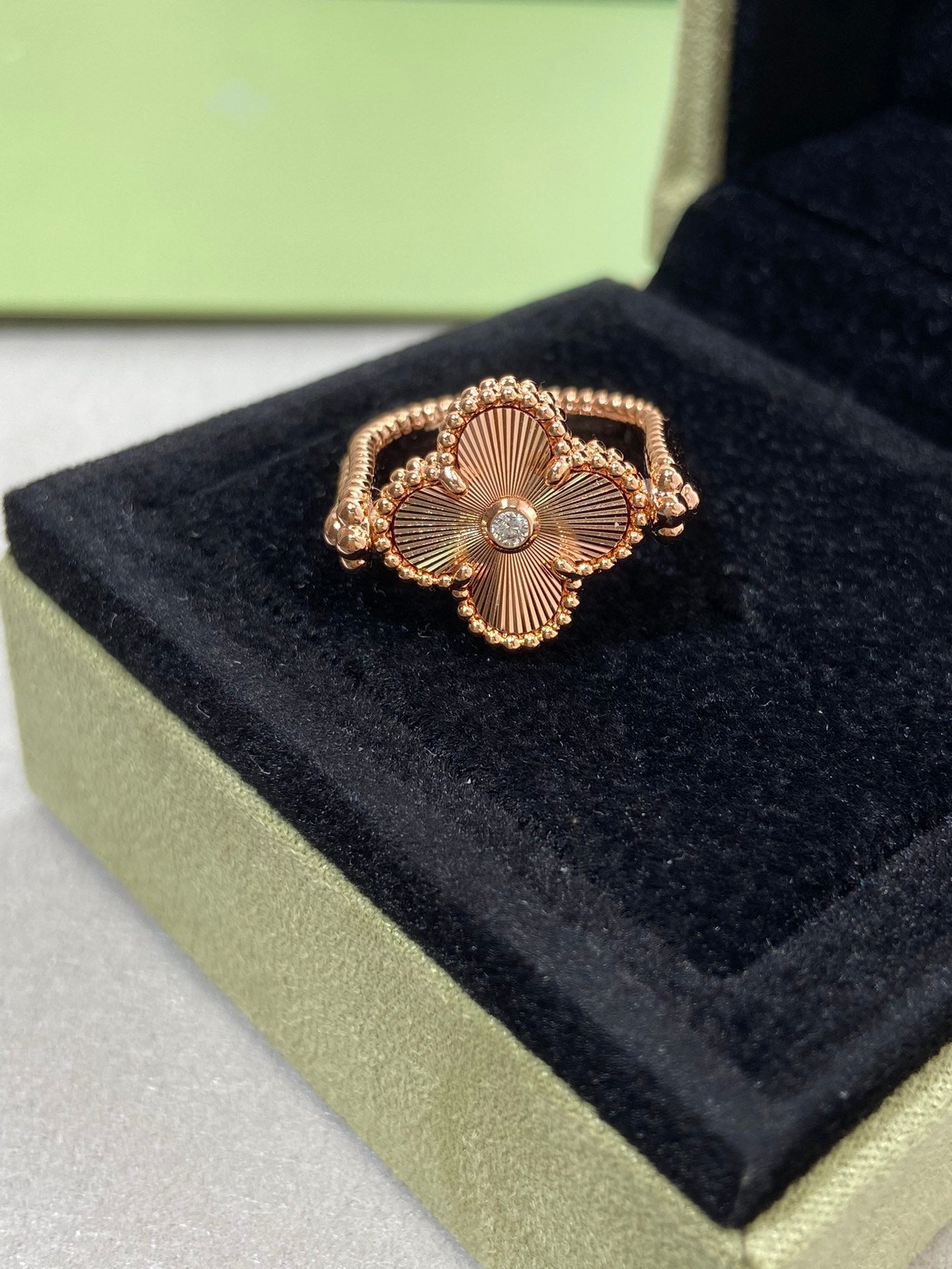 [ORA]CLOVER RIVERSIBLE RING GOLD COLLECTION